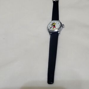 Rare Vintage Retro Mason Silver Tone Ladies Mickey Mouse watch